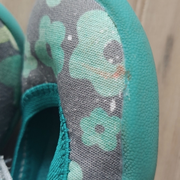 Chooze Blossom Turquoise Velcro Strap Slip On Fun Causal Mary Jane Flats - Picture 9 of 11